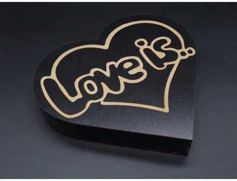 Скринька-заготовка Love is.... МДФ. Колір чорний. 21,5х20х3,5см