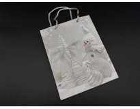 Одноразові паперові пакети з візерунком. 18х23х8см