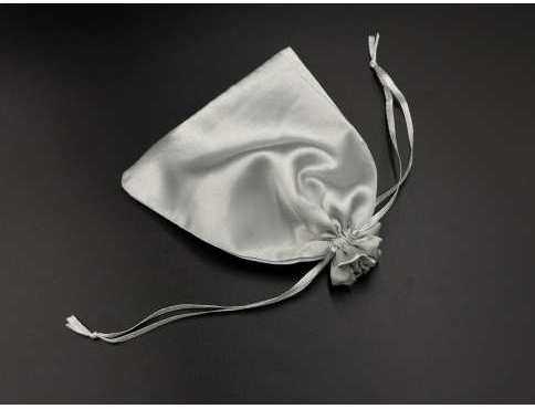 Подарунковий мішечок з атласу на затяжках 12x15см сірого кольору